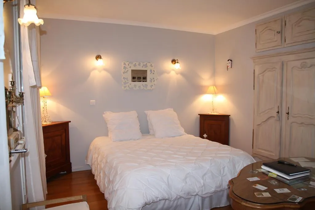 Lou Pero Mousco Hotel Saint-Paul-en-Forêt Frankrijk